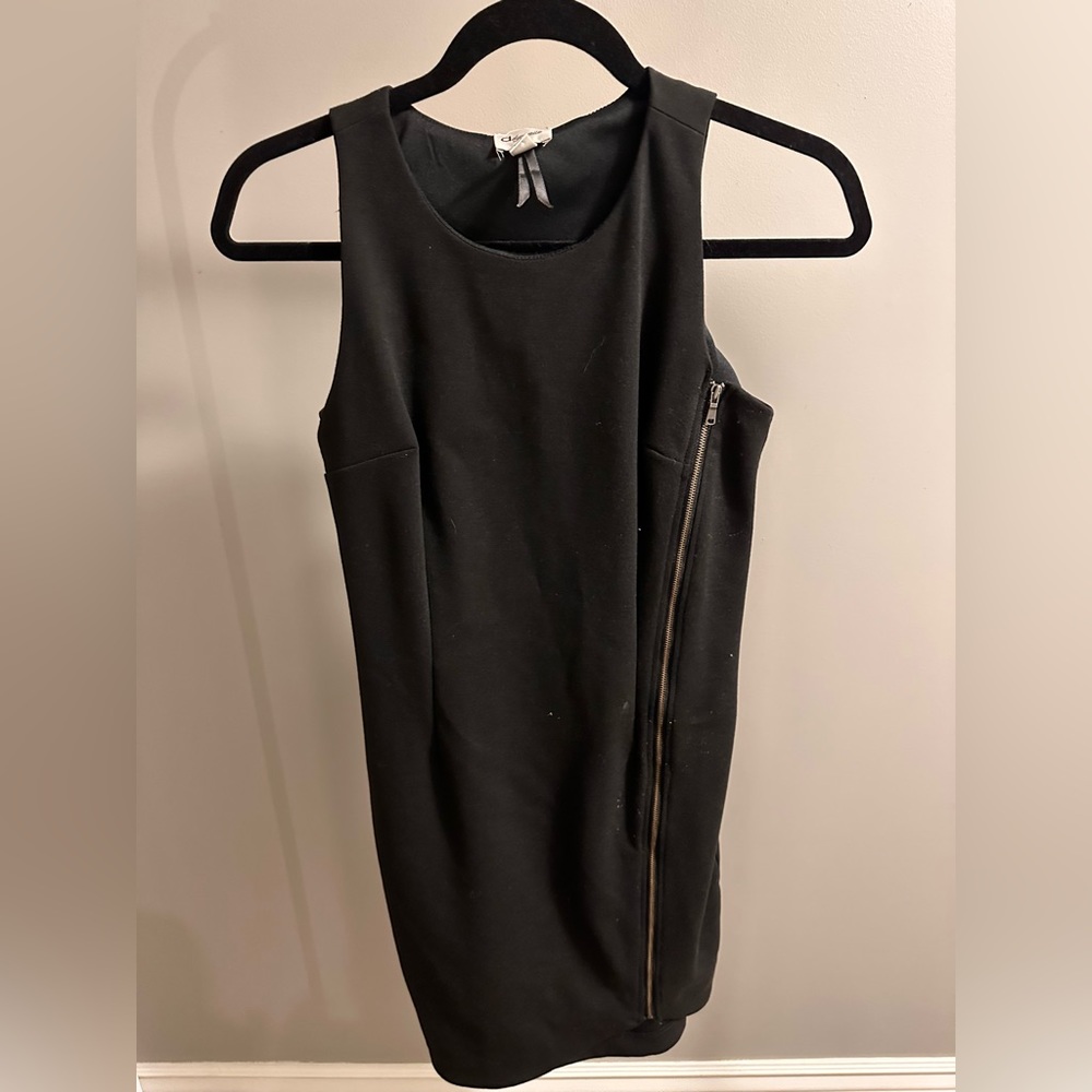 Front zipper little black dress